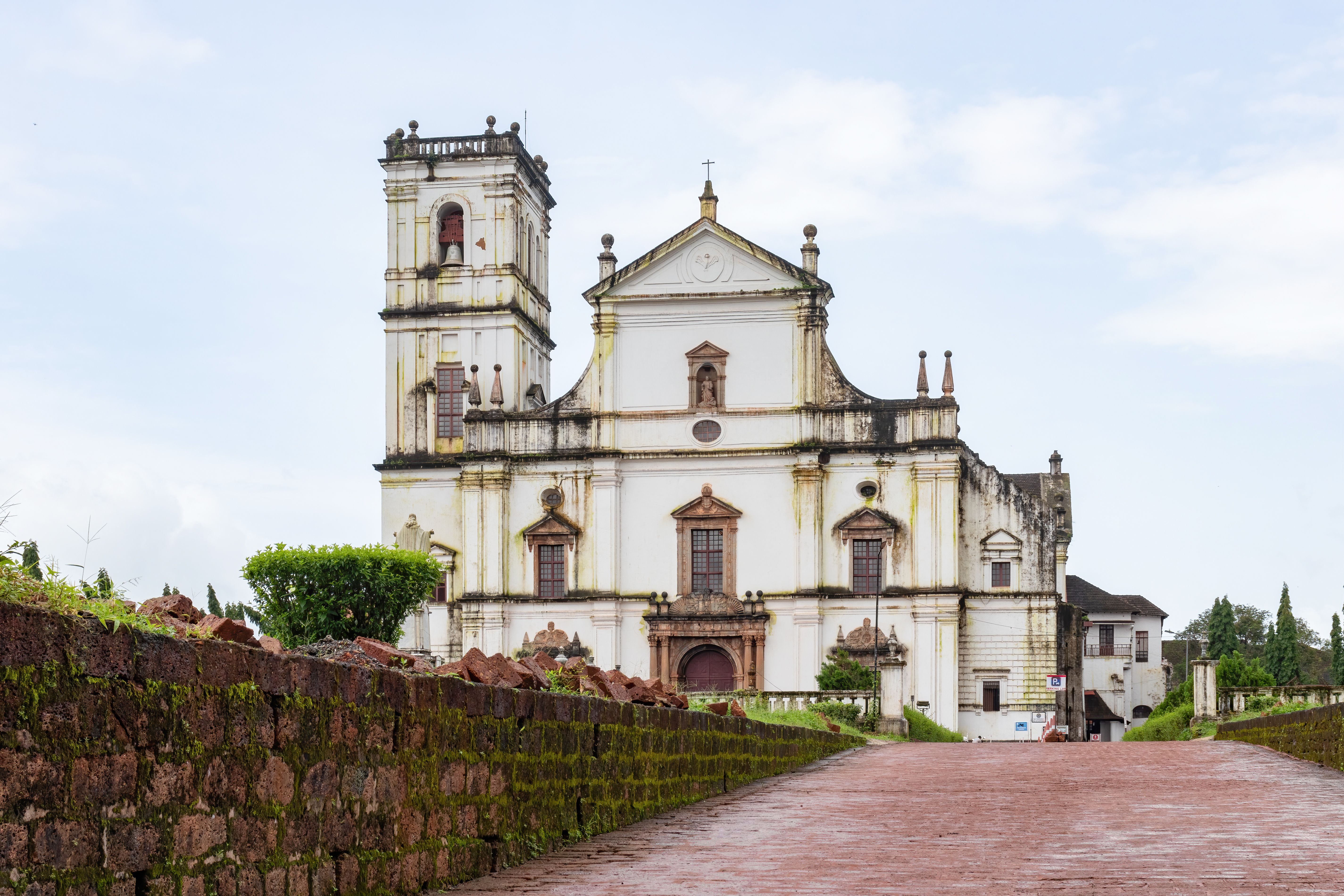 front facade of the se cathedral church